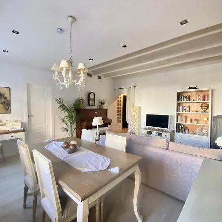Sant Antoni Lovely Apartman *